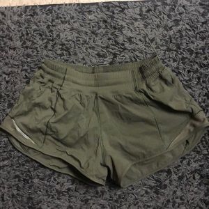 Lululemon Hotty Hot Short II
